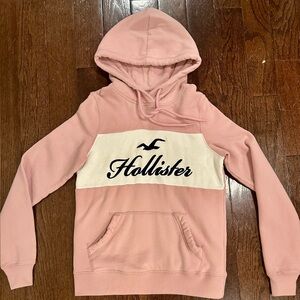 Pink Hollister Ladies Sweatshirt/Hoodie.  Great condition.  Size XXS